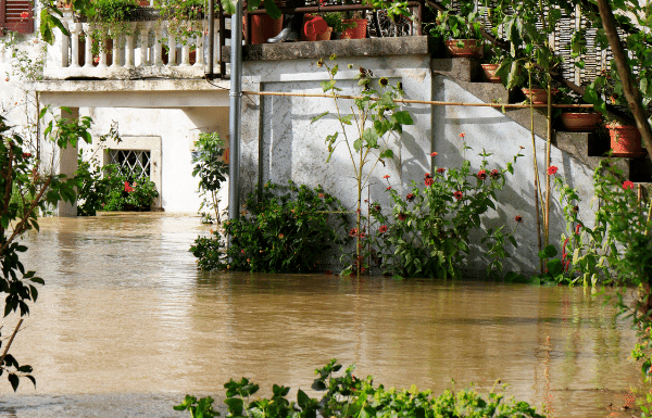 Indemnización por inundación en su vivienda